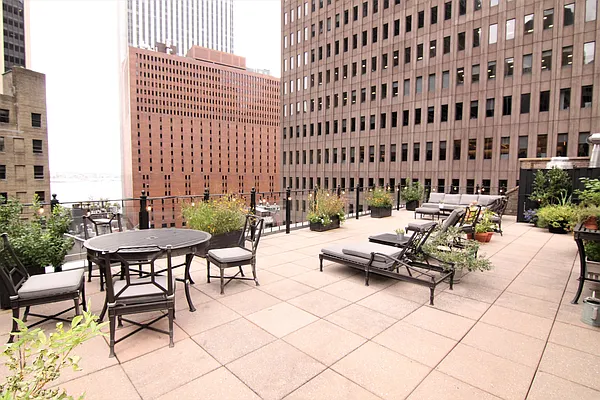 Rented by Oxford Property Group | media 12