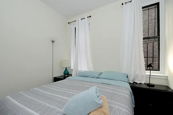 Rented by Furnished Habitat | media 4