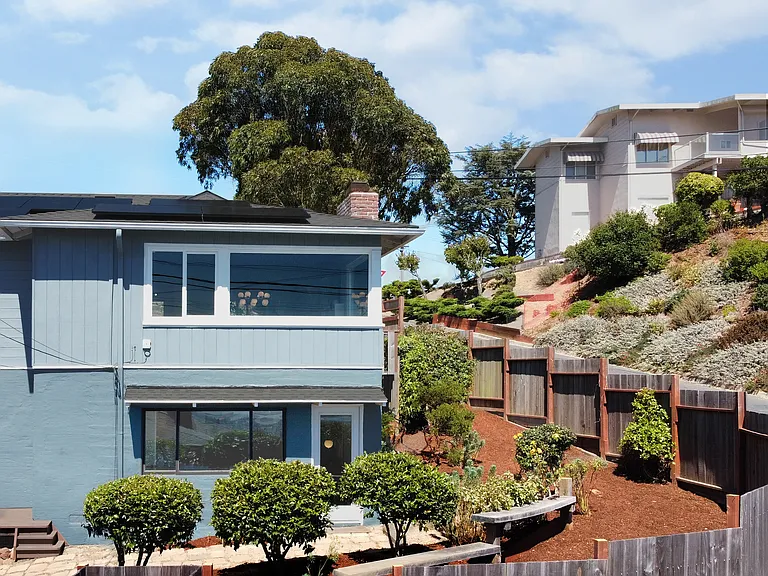 61 Cowper Ave — Photo 6