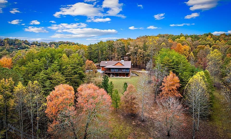 1st image of 34 Smokey Ridge Ln