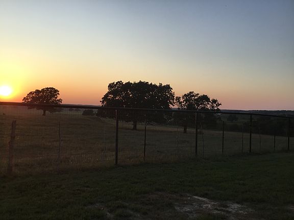 4th image of 895 County Road 3592