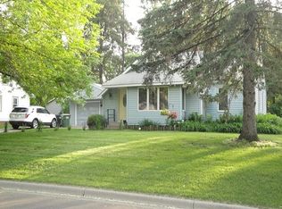 7940 Greenfield Ave, Mounds View, MN 55112