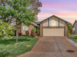 1112 Wedgewood Pl, Newton, KS 67114
