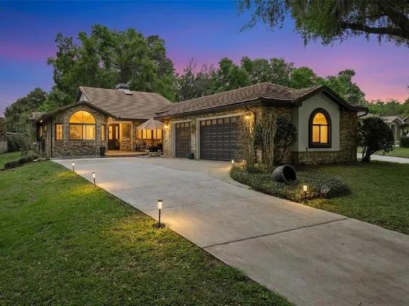 312 Waterwood Dr, Yalaha, FL 34797