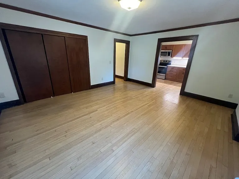 615 E Gorham St S #4 — Photo 4