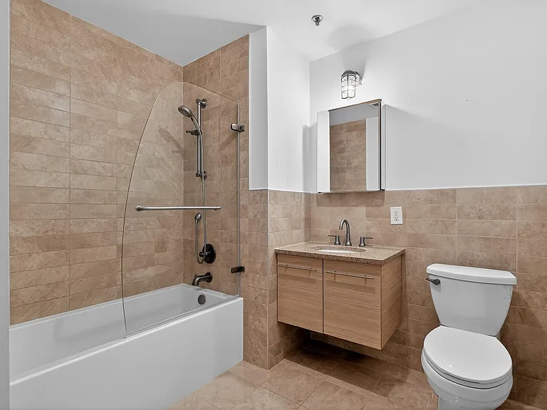 140 Bay St #5E — Photo 14