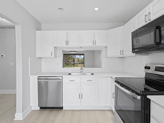 3rd image of 350 Club Cir APT 208