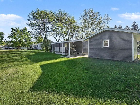 2nd image of 611 Connie Ave