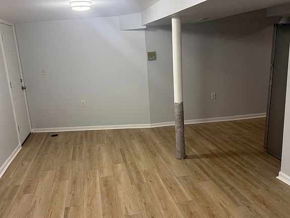 4th image of 7640 S Phillips Ave APT B