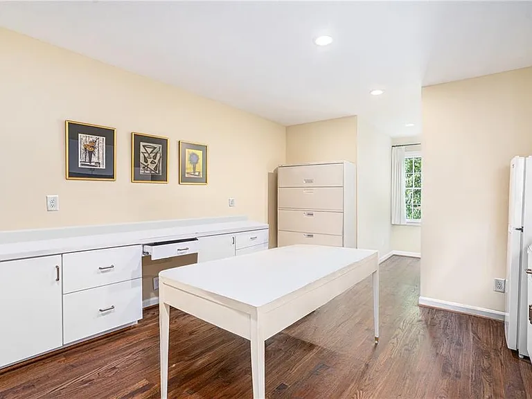 575 Peachtree Battle Ave NW — Photo 20