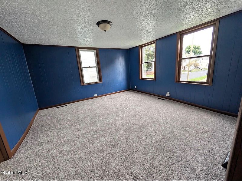 3rd image of 101 Glebe Street