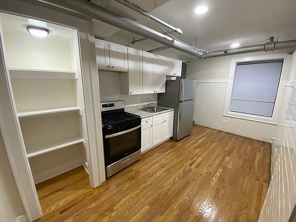 5th image of 1715 W Albion Ave #G