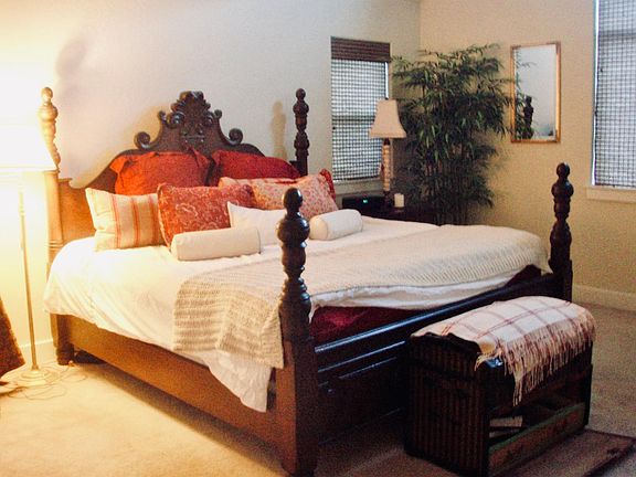Master bedroom-Upper Level (CA King)