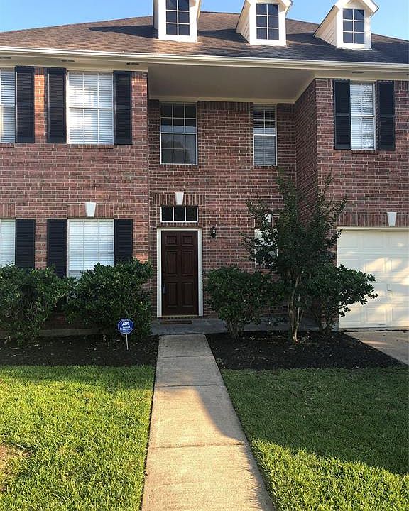 1st image of 8403 Rose Garden Dr