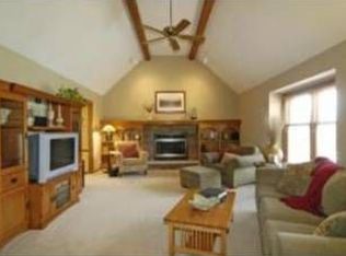 11671 Bradshaw St, Overland Park, KS 66210