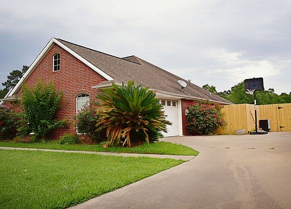 2nd image of 261 Creekwood Dr