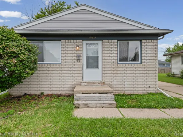 19861 Vermander Ave, Clinton Township, MI 48035