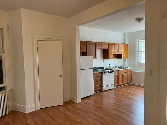 2nd image of 151 Monticello Ave Floor 3