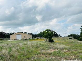 139 Adkins Rd, Kerrville, TX 78028
