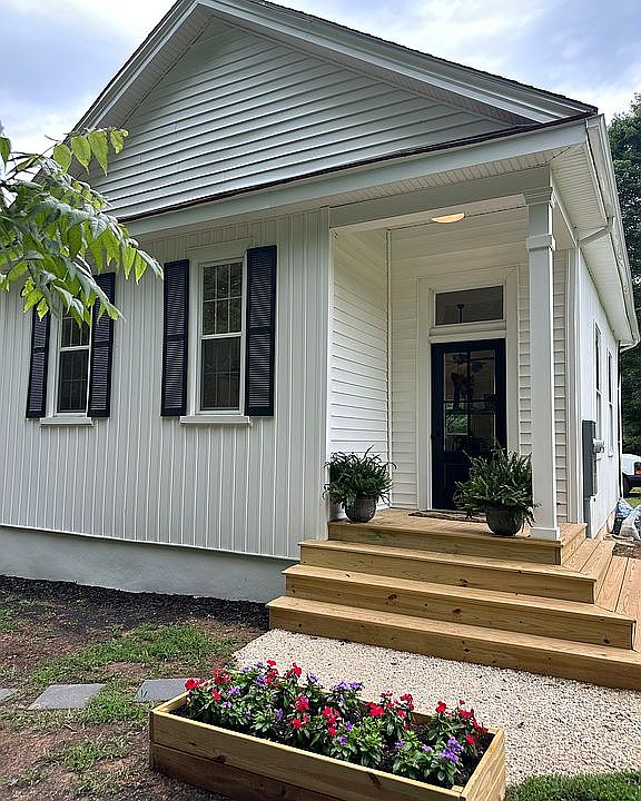 1st image of 1066 Saint Paul Church Cir