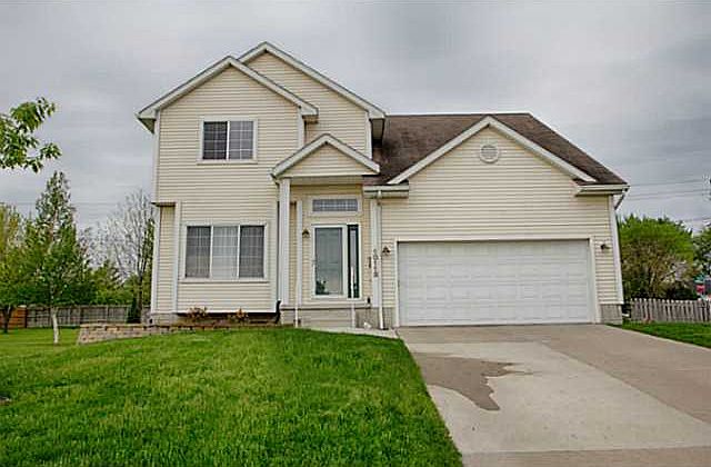 1st image of 10118 Oakwood Dr