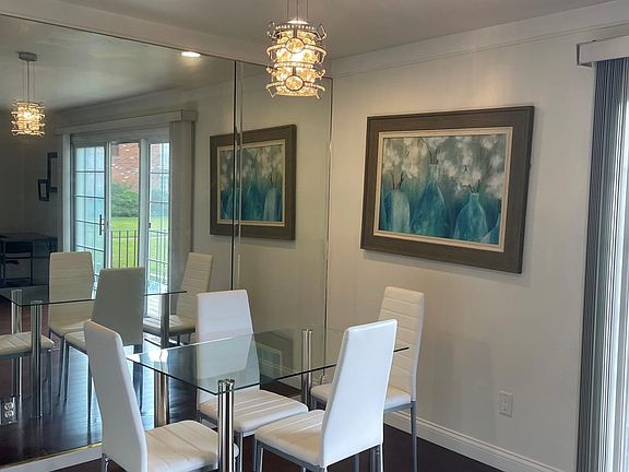 3rd image of 500 Fox Hills Dr N APT 2