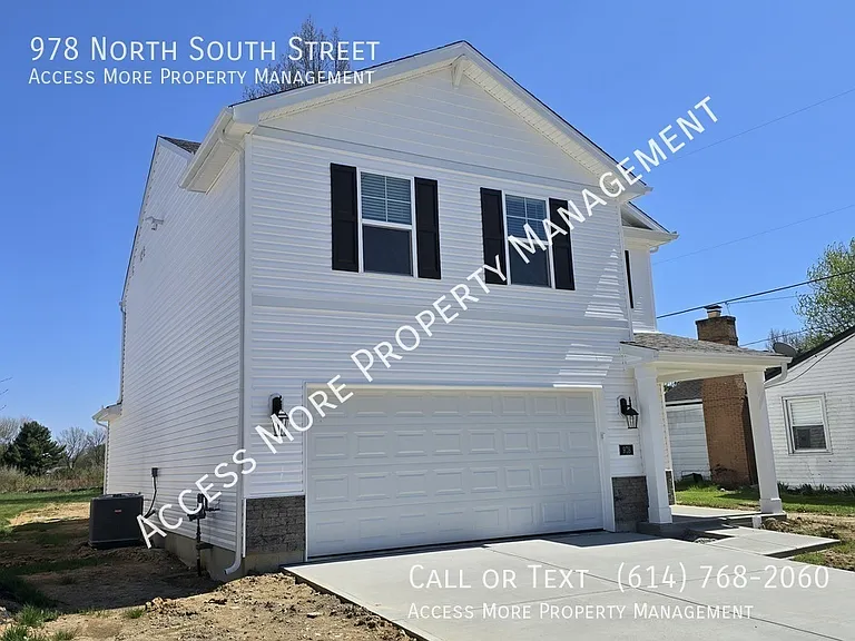 978 N South St — Photo 3