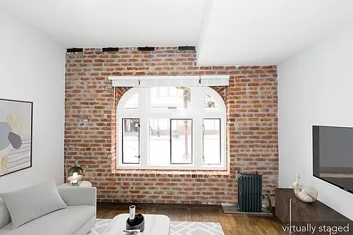 990 Geary Photo 1