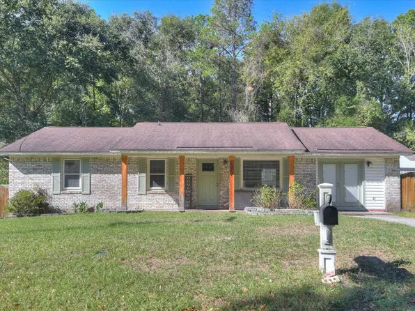 2032 Pinewood St, Cayce, SC 29033