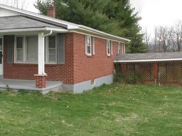 539 Friendly Cir, Marion, VA 24354