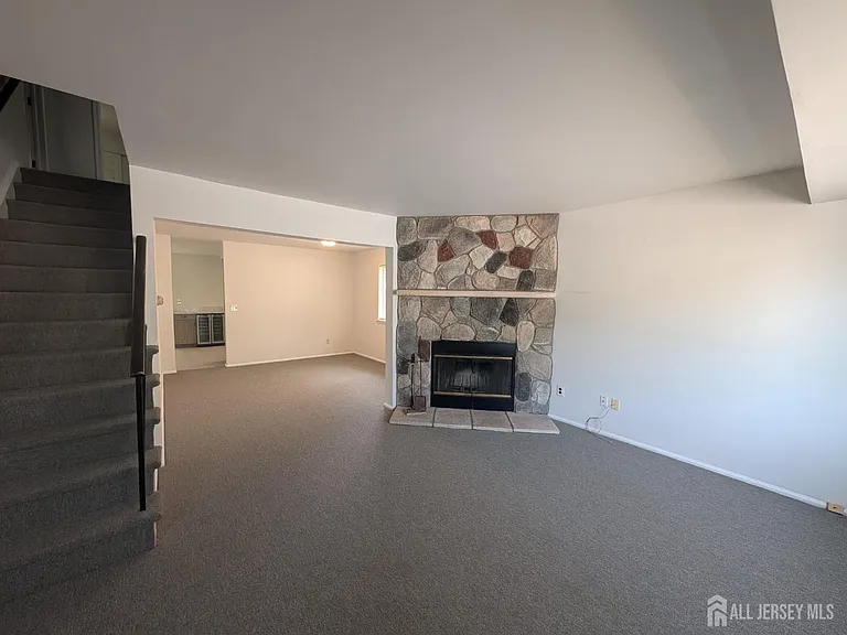 44 Davids Ct — Photo 8