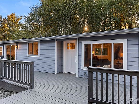 5th image of 6530 180th Street SE
