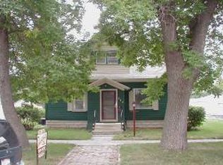 612 S Maple St, Watertown, SD 57201