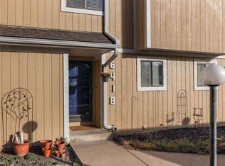 6418 W 51st Ter, Mission, KS 66202