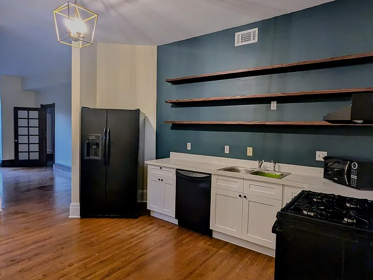 1461 S 1st St #2 — Photo 3