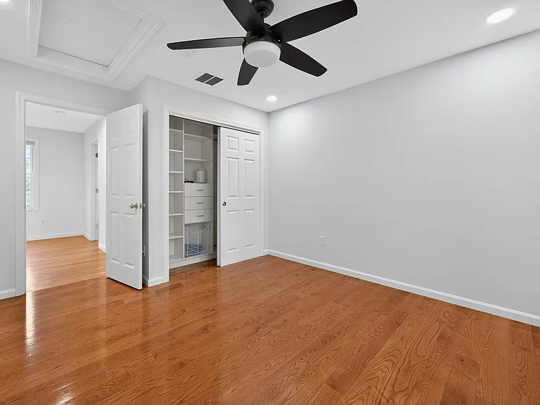 6 Whitman Ln — Photo 16