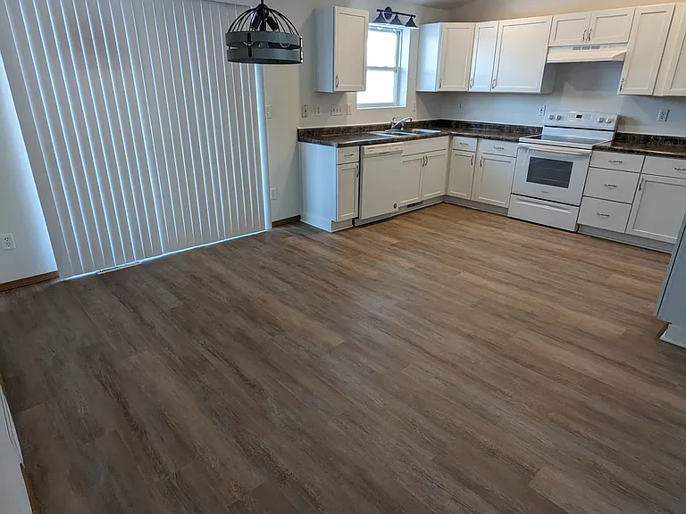 2949 Popplewood Ct — Photo 6