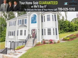 12 Hickory Ln, Topsfield, MA 01983