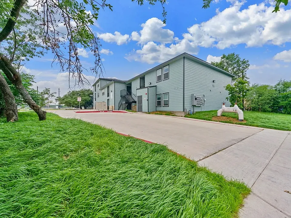 903 Canterbury #1102