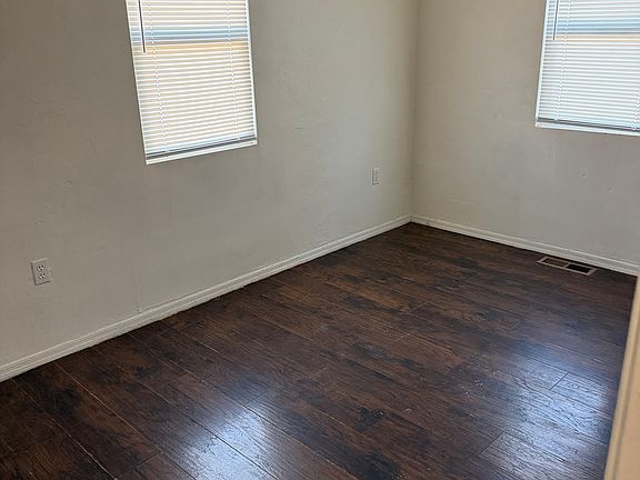 3rd image of 582 W Pima Ave #B