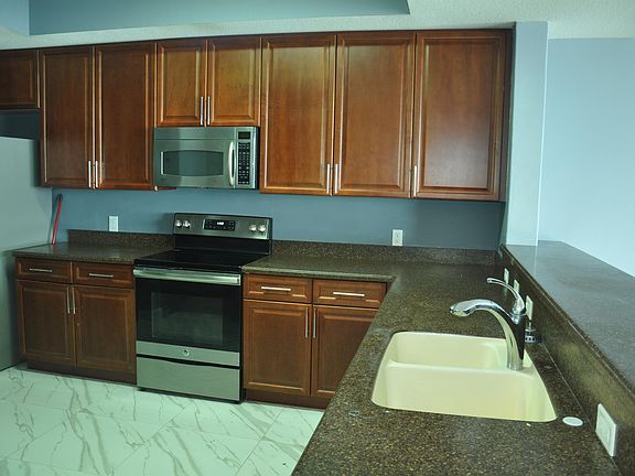 5th image of 6312 Buford St APT 803
