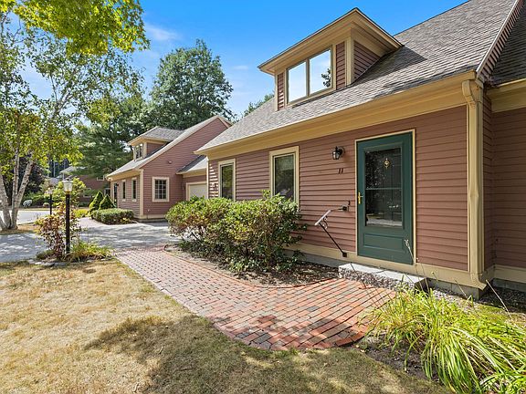 4th image of 11 Birch Meadow Road #11