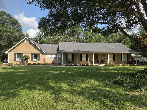 31 Green Ridge Dr, Waynesboro, MS 39367