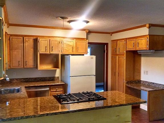 5th image of 3710 Gatewood Dr