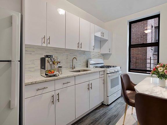 3rd image of 133 Seaman Ave #G6