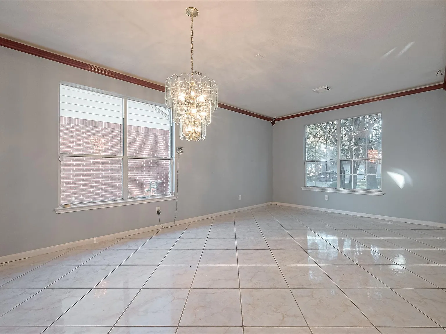 5 bed, 3.0 bath, 3468 sqft, $3,000 — Photo 4