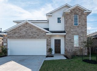305 Prairie Grass Trl, Clute, TX 77531