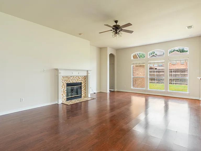 11990 Cobblestone Dr — Photo 14