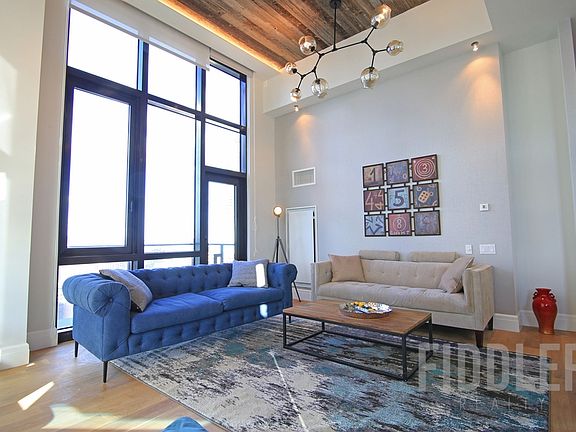 5th image of 4441 Purves St APT 2107