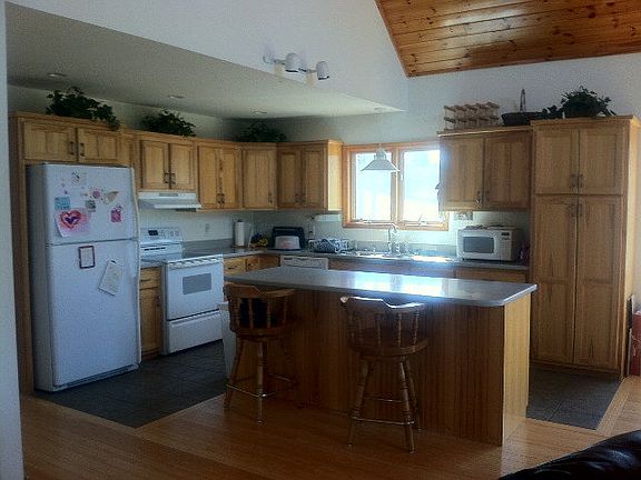4th image of 139 Trillium Ln